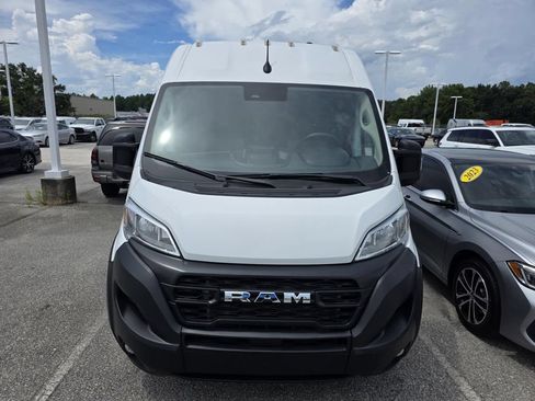 Used 2025 RAM ProMaster 2500 w/ Convenience Group FWD image 2