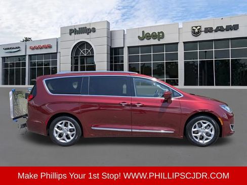 Certified 2018 Chrysler Pacifica Touring-L Plus w/ Advanced Safetytec Group FWD image 2