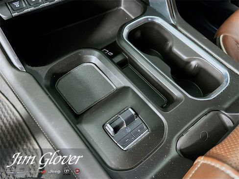 Used 2024 GMC Sierra 3500 Denali Ultimate image 33