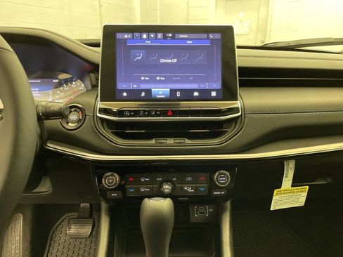 New 2026 Jeep Compass Latitude w/ Quick Order Package 29K image 10