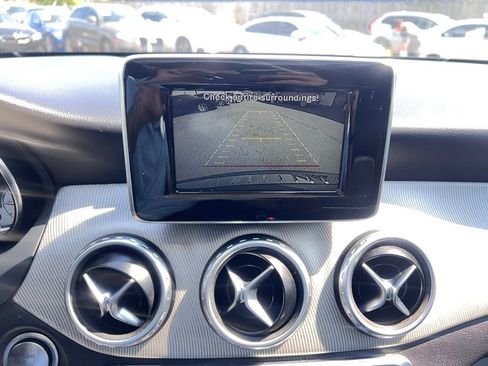 Used 2015 Mercedes-Benz GLA 250 image 15