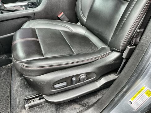 Used 2023 Chevrolet Traverse RS AWD/4WD image 20