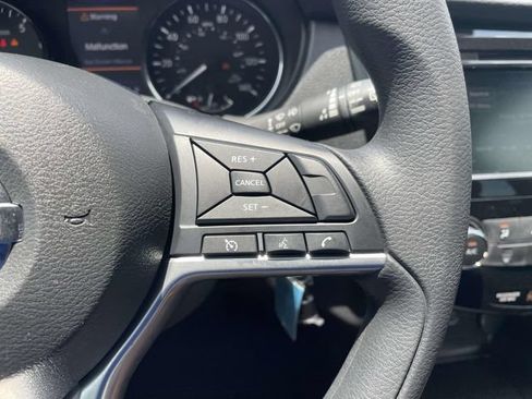 Used 2020 Nissan Rogue S FWD image 25