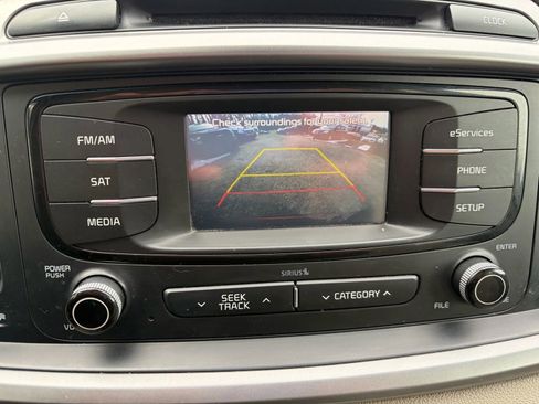 Used 2016 Kia Sorento LX image 36