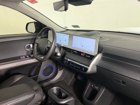 Used 2024 Hyundai Ioniq 5 Limited image 35