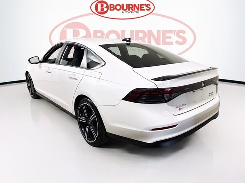 Used 2023 Honda Accord Sport image 7