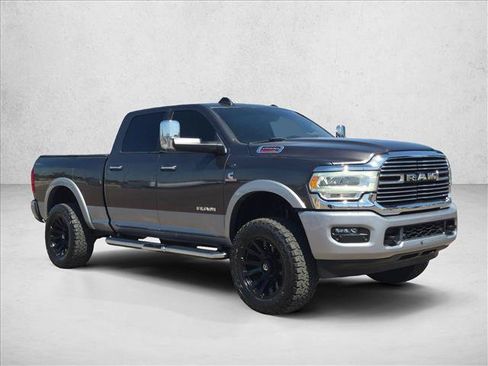 Used 2022 RAM 2500 Laramie AWD/4WD image 3