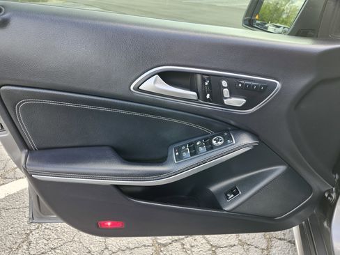 Used 2019 Mercedes-Benz CLA 250 4MATIC image 29