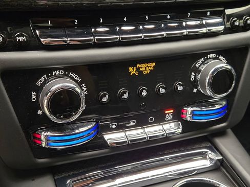 Certified 2023 Rolls-Royce Ghost Black Badge w/ Black Badge Ghost Package AWD/4WD image 40