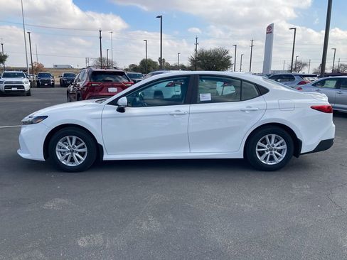 New 2026 Toyota Camry LE image 8