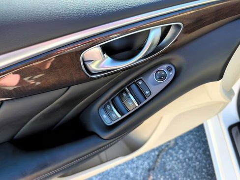 Used 2018 INFINITI Q50 Luxe w/ Essential Package (3.0T Luxe) RWD image 17