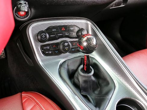 Used 2018 Dodge Challenger SRT Hellcat RWD image 21