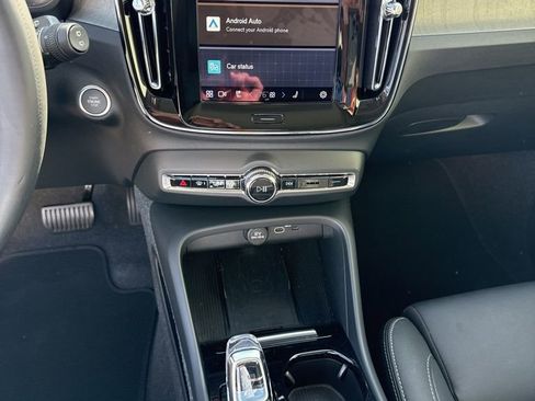 Used 2024 Volvo XC40 B5 Plus w/ Climate Package image 26