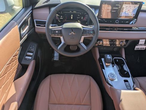 New 2026 Mitsubishi Outlander SEL FWD image 17