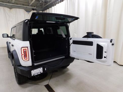 New 2025 Ford Bronco Outer Banks w/ Black Appearance Package image 18