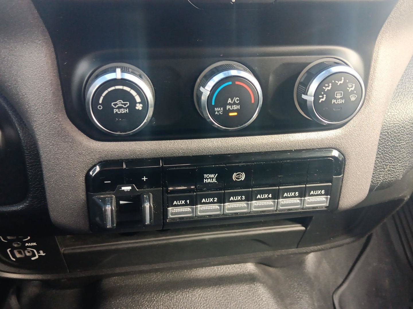 Used 2020 RAM 3500 Tradesman AWD/4WD image 17