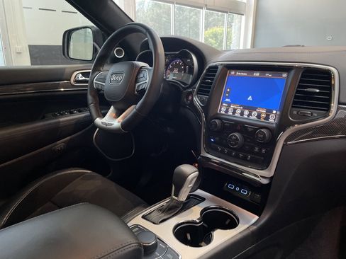 Used 2018 Jeep Grand Cherokee Trackhawk AWD/4WD image 35