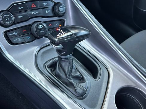 Used 2022 Dodge Challenger GT AWD/4WD image 13