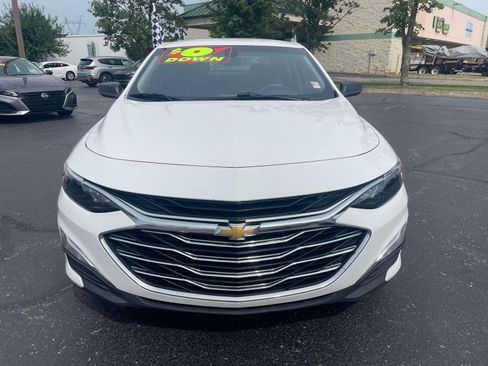 Used 2020 Chevrolet Malibu LS FWD image 2