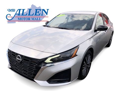 Used 2025 Nissan Altima 2.5 SV image 1