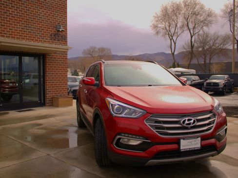 Used 2017 Hyundai Santa Fe Sport w/ 2.0T Ultimate Tech Package 05 image 9