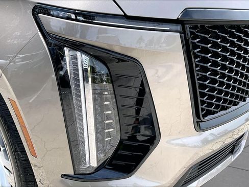 Used 2025 Cadillac Escalade Sport Platinum w/ LPO, Floor Liner Package AWD/4WD image 28