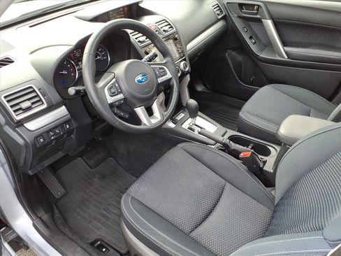 Used 2017 Subaru Forester 2.5i Premium image 13