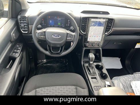 New 2025 Ford Ranger XLT w/ Black Appearance Package image 17