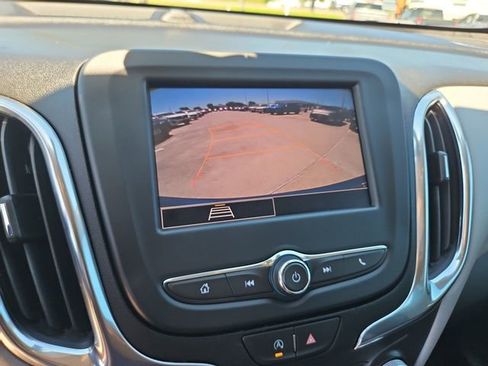 Used 2024 Chevrolet Equinox LS w/ LS Convenience Package FWD image 14