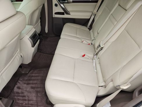 Used 2016 Lexus GX 460 Luxury AWD/4WD image 31
