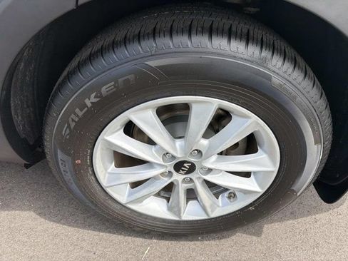 Used 2020 Kia Sorento LX FWD image 30