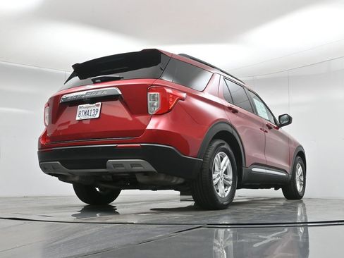 Certified 2021 Ford Explorer XLT image 49