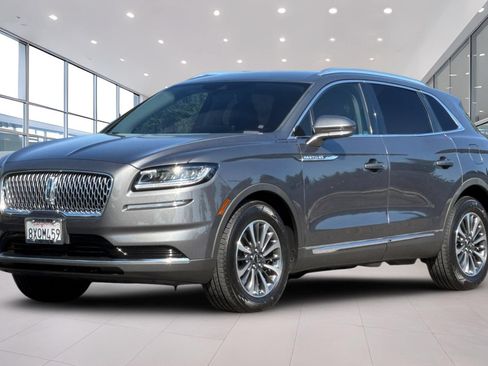 Certified 2021 Lincoln Nautilus FWD w/ Equipment Group 101A image 8