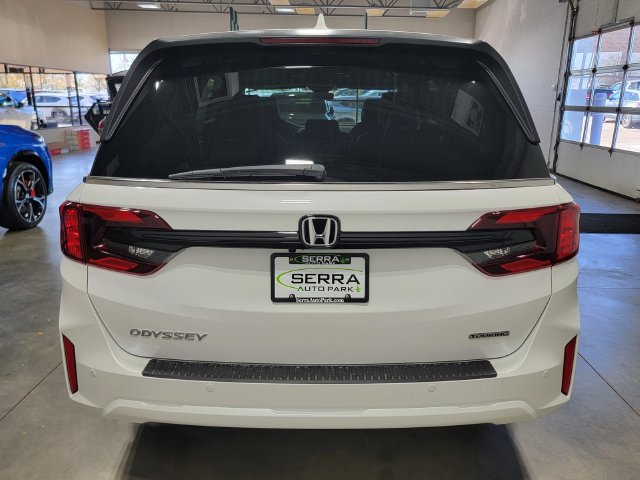 New 2027 Honda Odyssey Touring image 6
