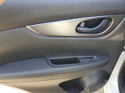 Used 2020 Nissan Rogue Sport S w/ Appearance Package image 12