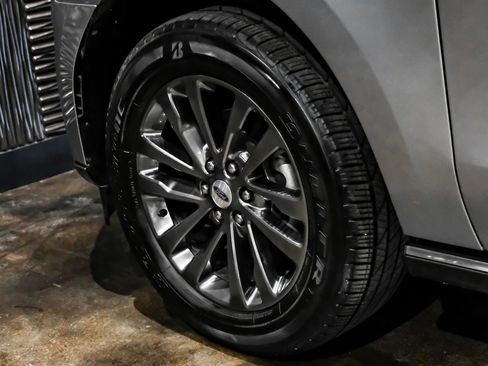 Used 2021 Ford Expedition Limited image 51