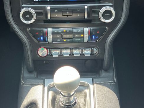 Used 2022 Ford Mustang GT Premium w/ Equipment Group 401A RWD image 30