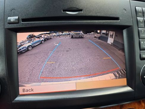 Used 2012 Mercedes-Benz GL 450 4MATIC image 18