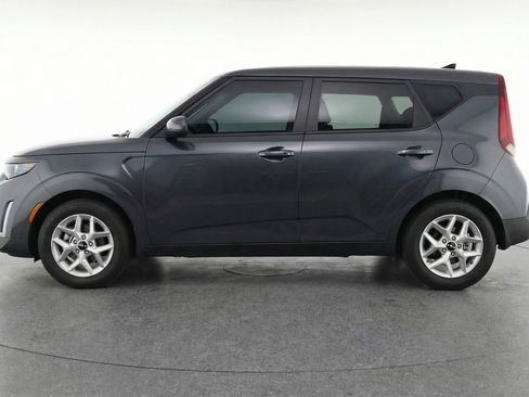 Used 2025 Kia Soul LX w/ LX Technology Package image 5