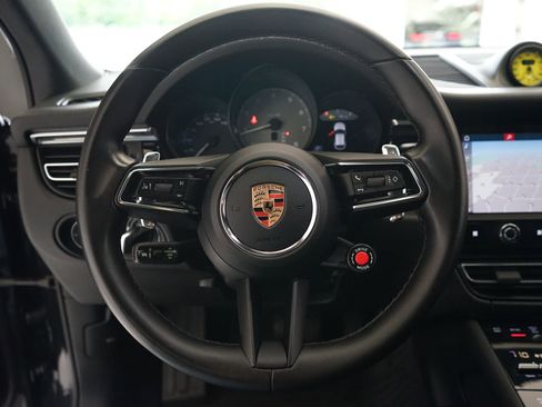 Used 2023 Porsche Macan S AWD/4WD image 12