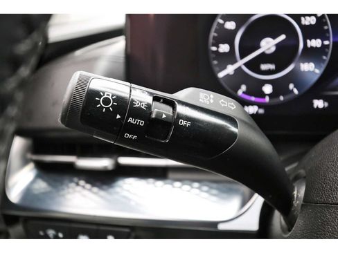 Used 2023 Kia Carnival SX Prestige FWD image 16