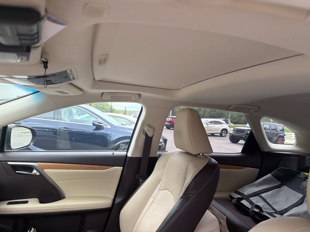 Used 2019 Lexus RX 350L AWD w/ Premium Package image 17