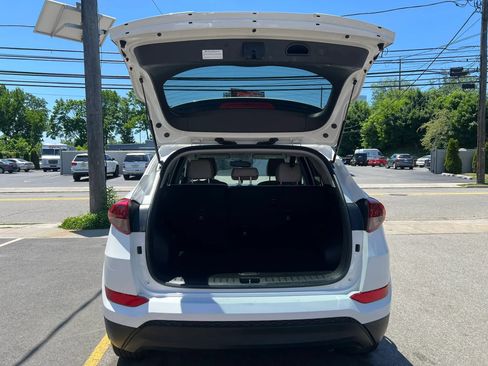 Used 2018 Hyundai Tucson SE AWD/4WD image 9