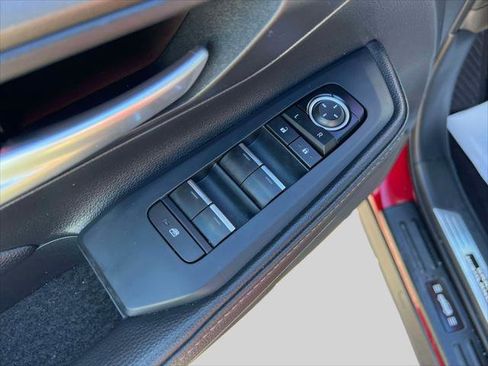 Certified 2025 Toyota Grand Highlander LE image 17