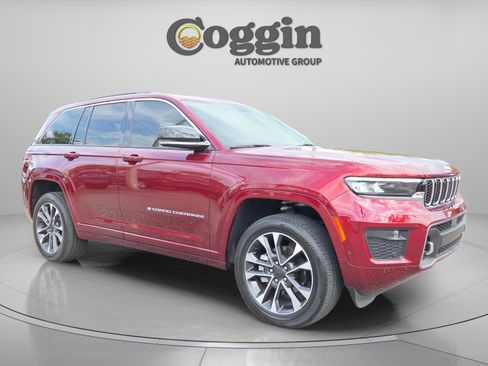 Used 2024 Jeep Grand Cherokee Overland w/ Trailer Tow Package AWD/4WD image 7
