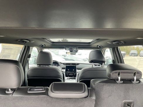 New 2025 Jeep Grand Cherokee Limited w/ Trailer Tow Package image 12