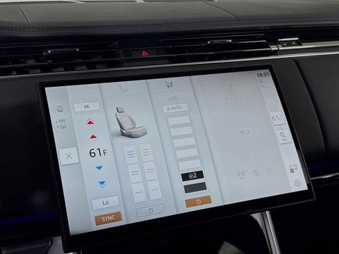 New 2025 Land Rover Range Rover SE image 16