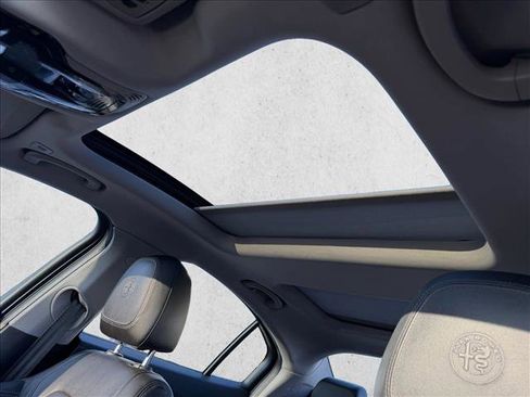 Used 2019 Alfa Romeo Giulia Ti Sport w/ Quick Order Package 22S Sport image 22