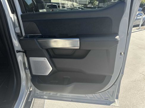 Used 2025 Ford F350 Platinum image 15