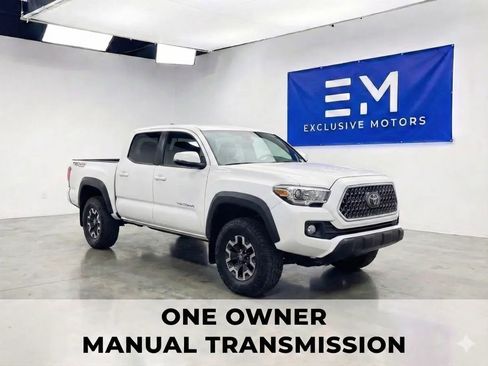 Used 2018 Toyota Tacoma TRD Off-Road w/ Technology Package image 1